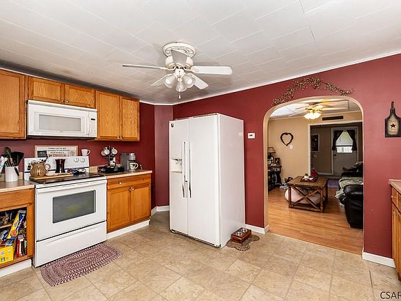 2nd image of 1088-1090 Beaver Run Ave