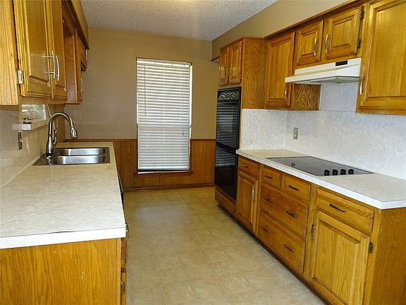 5th image of 1514 Silverleaf Dr