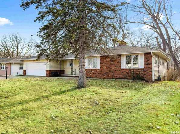 2024 W Newman Pkwy, Peoria, IL 61604