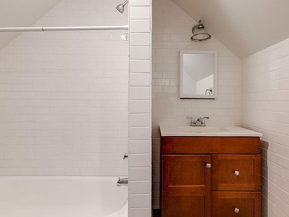 5th image of 103 Forsythe St #B