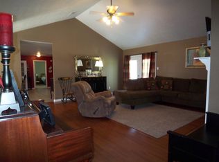 1305 Resthome Rd, Dyersburg, TN 38024