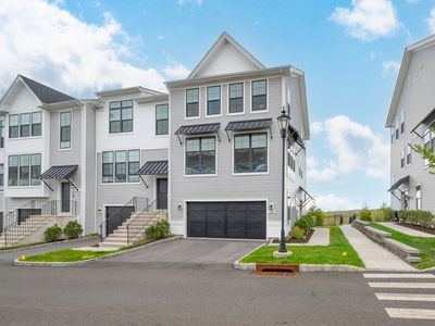 137 Brentwood Circle #137, Danbury, CT, 06810