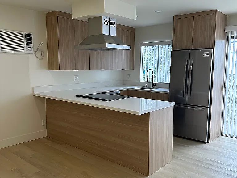 8223 Blackburn Ave. — Photo 2