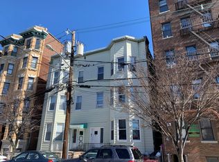 26 48th St #3, Weehawken, NJ 07086