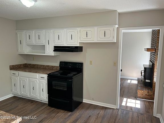 3rd image of 7397 Meadowbrook Dr