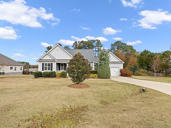 3rd image of 131 Regal Pond Dr