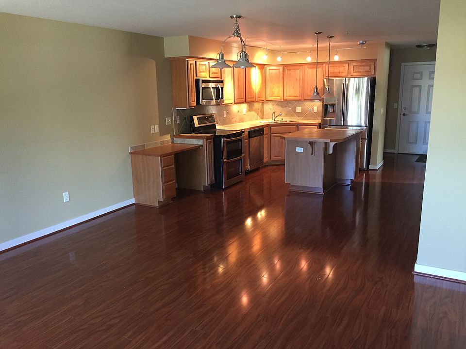1st image of 13421 97th Ave E Unit 204