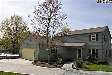 1st image of 637 Brooke Ln