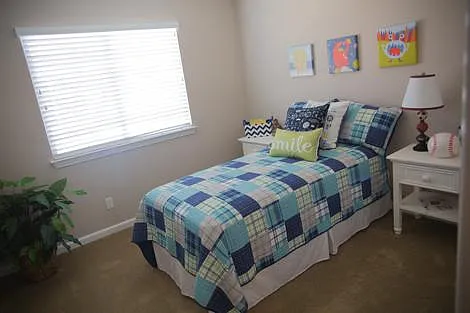 2447 Avignon Cir — Photo 15