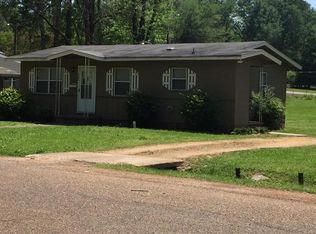 340 Meadow Ln, West Point, MS 39773