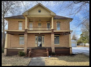 408 N Broad St, Clarence, MO 63437