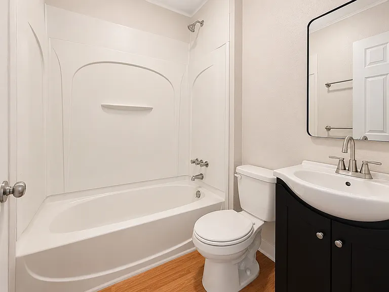 403 Whitfield Dr #401 — Photo 4