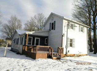 201 E James St, Wolcottville, IN