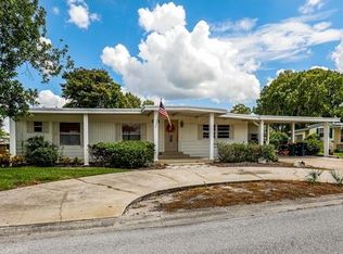 1010 Morningview Dr, Tavares, FL 32778