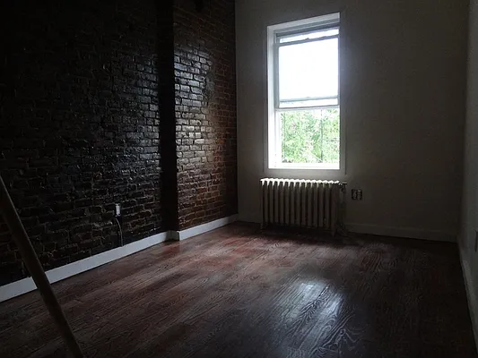 Rented by 5 Boro Realty Corp | media 23