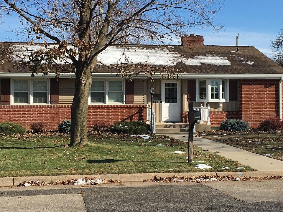 1st image of 2203 Hoeschler Dr