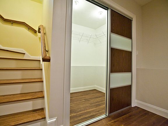 Stairway from basement to first floor