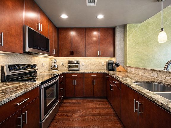 5th image of 360 Nueces St APT 2509