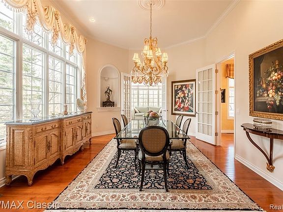 4th image of 32737 Brookwood Ln