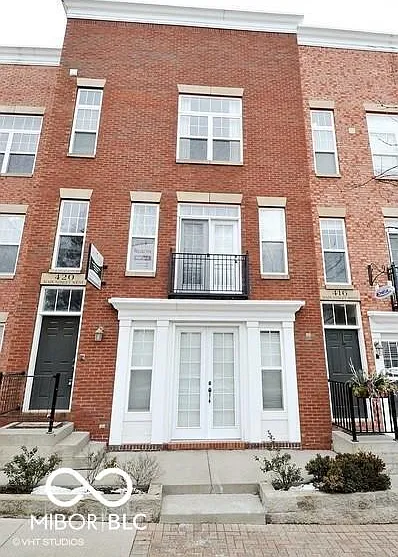 420 W Main St
