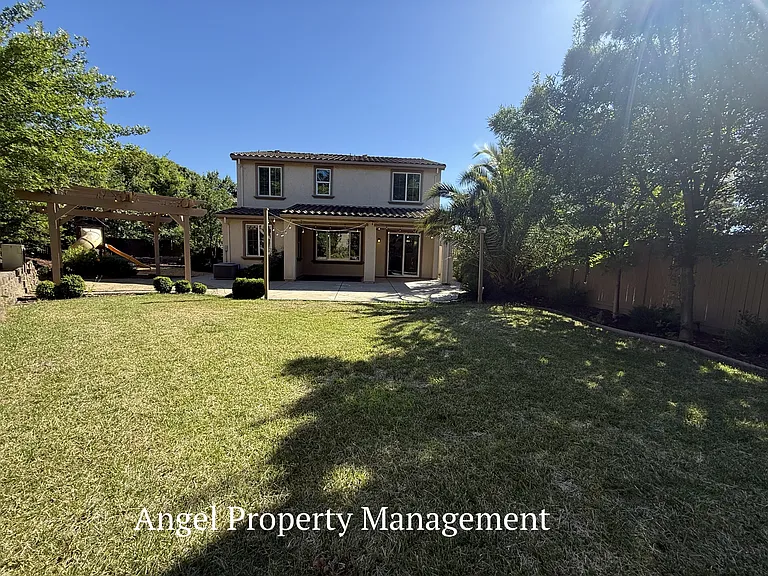 128 Dowd Ct — Photo 8