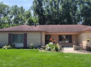 5200 Heatherton Dr, Dayton, OH 45426