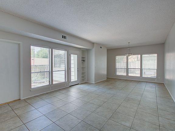 4th image of 8402 Tallwood Dr #A