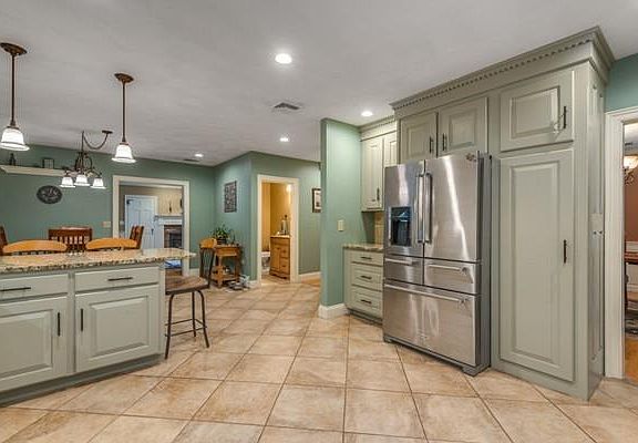 5th image of 34 Spaulding Ln