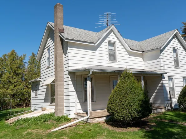 482 Yarrow Ave, Ackley, IA 50601