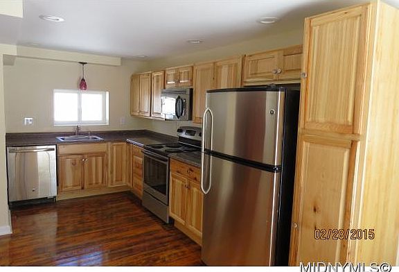 2nd image of 8312 Kellogg St