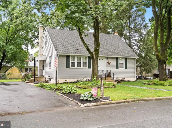 53 Cooney Ave, Hamilton, NJ 08619