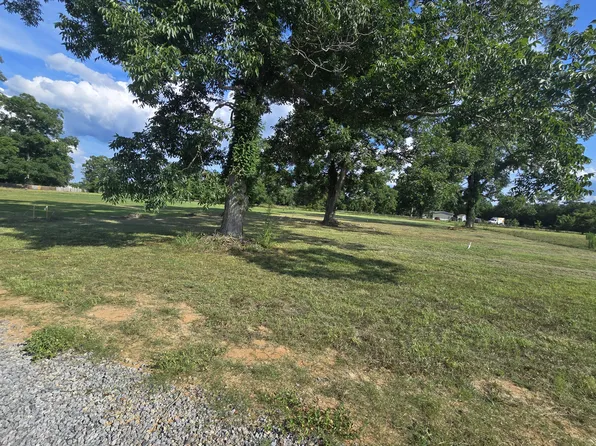 425 Pecan Pond Trl, Saint Stephen, SC 29479