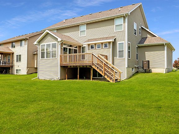 4th image of 1690 SE Bell Dr