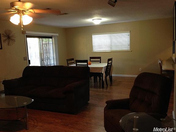 3rd image of 4201 Glascow Dr
