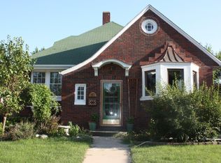 810 W 23rd St, Kearney, NE 68845