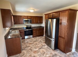 233 W Chestnut St, Eleanor, WV 25070