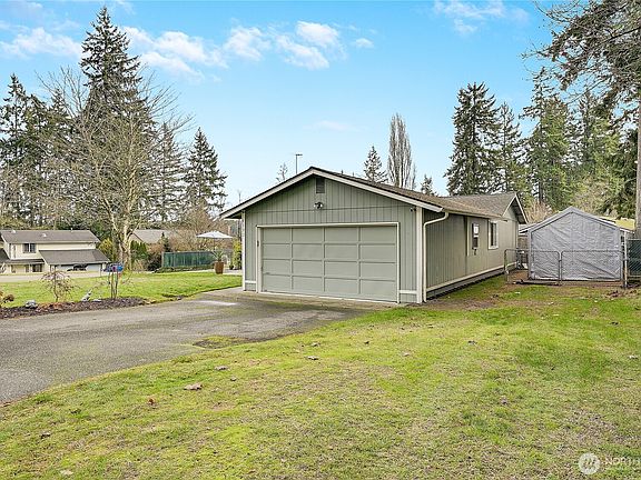 3rd image of 4592 SE Basswood Lane