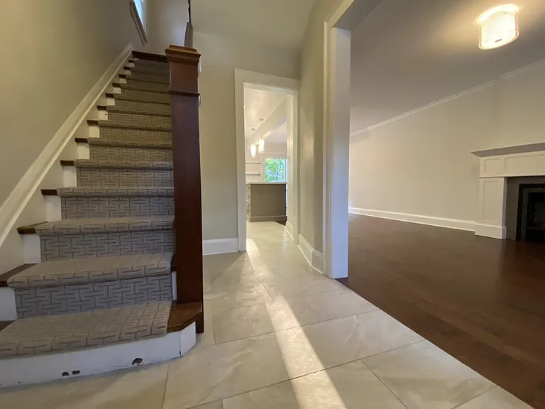 22 Lorindale Ave — Photo 14