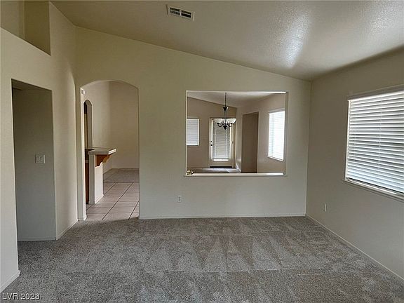 3rd image of 505 Farrington Ct