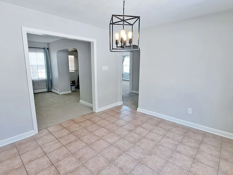1170 Westminster Ave — Photo 10