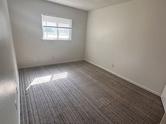 3rd image of 1520 E 17th St N #1544-101