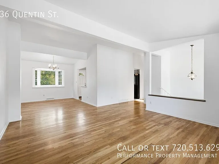 536 Quentin St — Photo 6