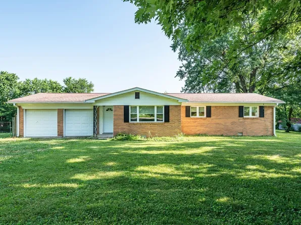 527 Grandma Brown Rd, Mitchell, IN 47446