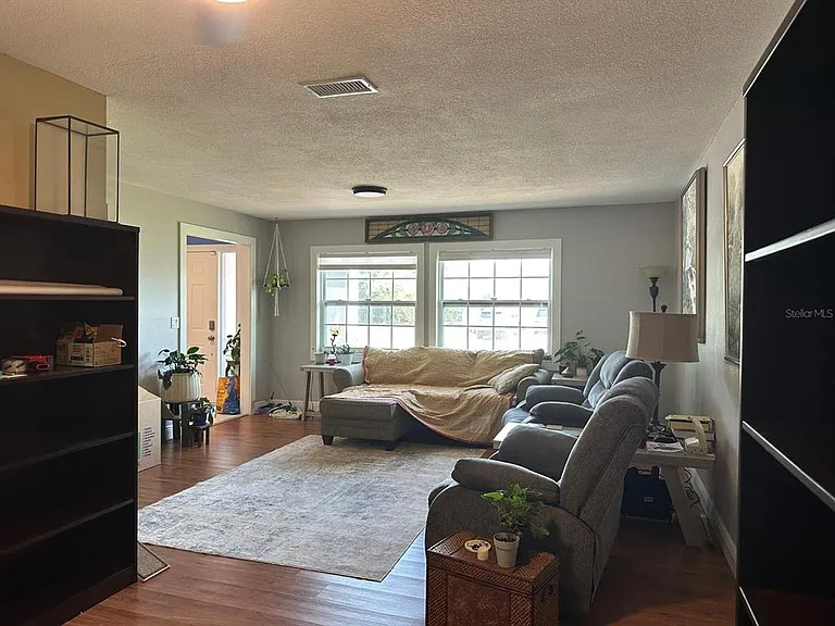 818 Mendoza Dr — Photo 33
