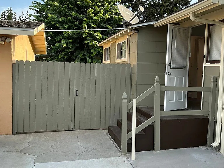 233 E La Veta 492 S — Photo 24