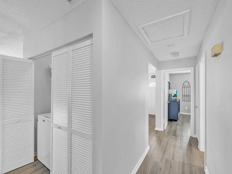 1350 Riverside Cir #2 — Photo 24