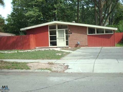 2nd image of 29742 Everett St