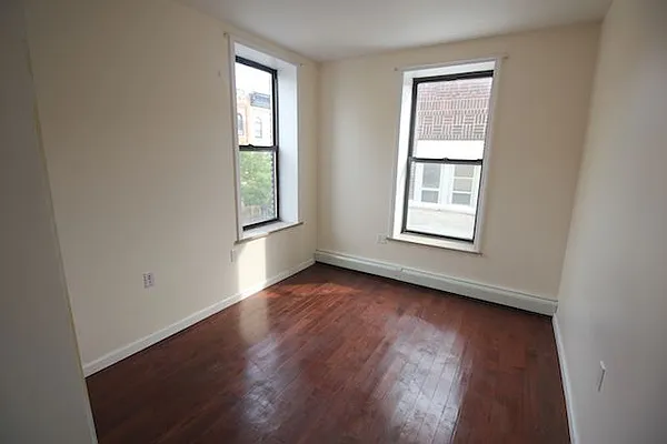 Rented by Capri Jet Realty Corp | media 7