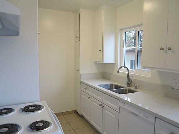 5th image of 5816 S Pacific Coast Hwy APT 10