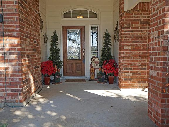 3rd image of 7007 Redstaff Ct